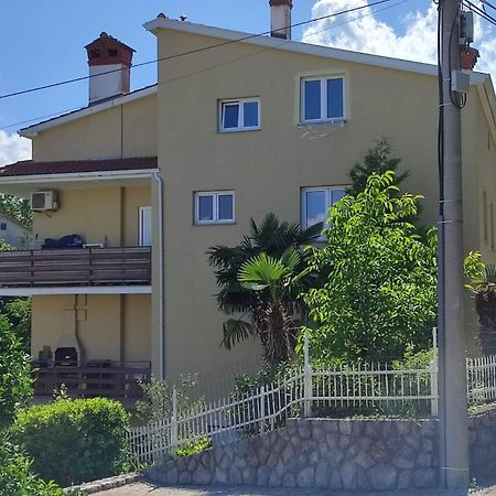 Apartman Andy Matulji Exteriör bild